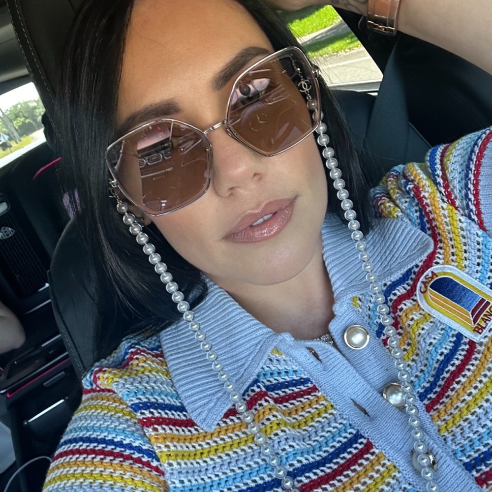 Meet your Posher, yamileh